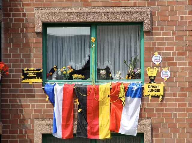 他用自己的 他用自己的